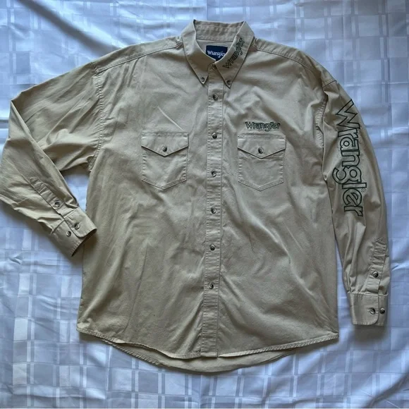 Wrangler Vintage Tan & Green Full Sleeve Button Down Top With Branded Sleeve - Picture 13 of 13